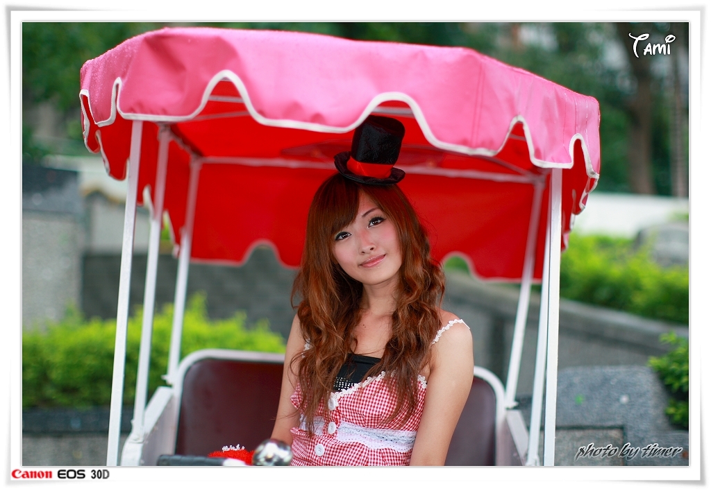 台湾清纯美女-Tami-兒童育樂中心外拍